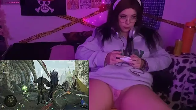 PixelKitty  online show from January 8, 11:29 pm