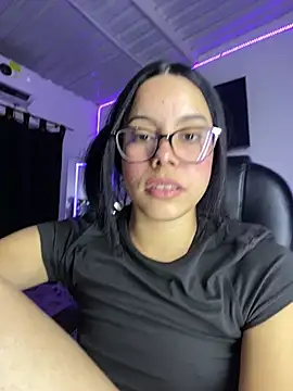 lesly cutee online show from April 14, 3:34 am