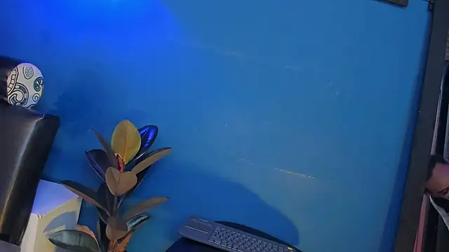 Hanzking01 online show from October 26, 10:43 am