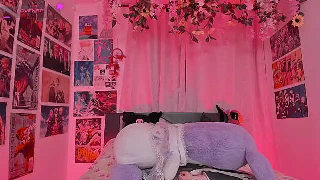 FluffyMelons online show from April 3, 11:03 pm