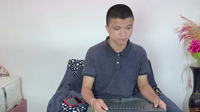 aly n sebas online show from April 19, 2:33 am