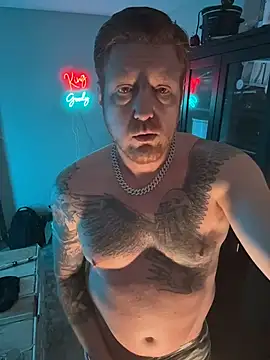 Snapshot of CloudyKingG chatting on March 3, 5:19 pm CloudyKingG online show from March 3, 5:19 pm