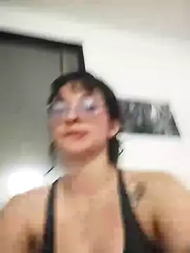 Snapshot of DavidAndClare chatting on September 14, 5:34 pm DavidAndClare online show from September 14, 5:34 pm