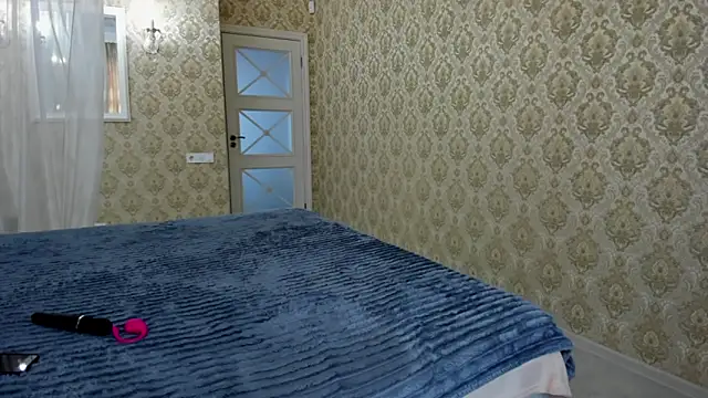 sofielovely  online show from September 24, 12:08 pm