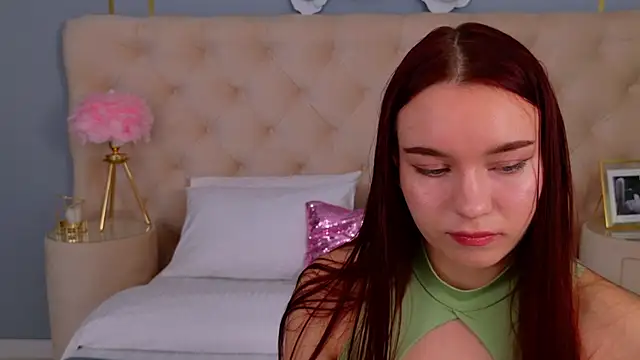 NoraHaynes online show from October 3, 3:03 am