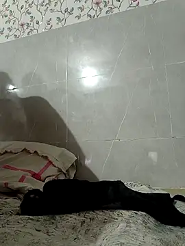 shalubhabhi69 online show from September 19, 7:25 pm