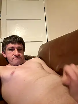 Snapshot of pauld344343 chatting on September 16, 8:32 pm pauld344343 online show from September 16, 8:32 pm