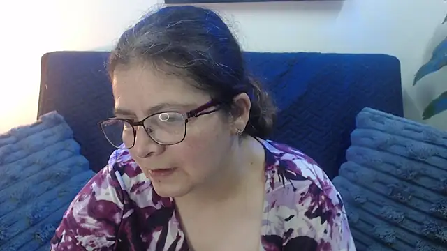 Snapshot of Linda_banks_ chatting on November 7, 1:27 am Linda banks online show from November 7, 1:27 am