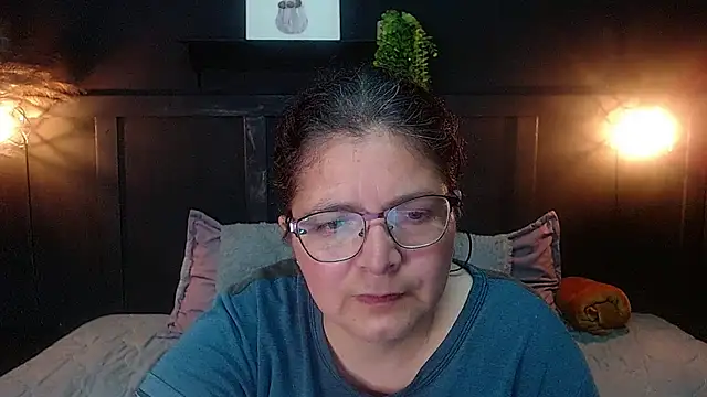 Snapshot of Linda_banks_ chatting on November 21, 11:47 pm Linda banks online show from November 21, 11:47 pm