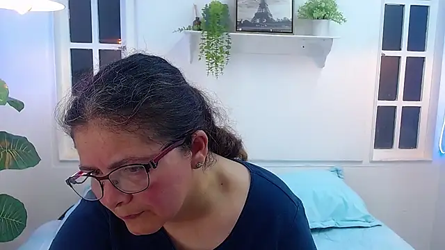 Linda banks  online show from April 5, 1:25 am