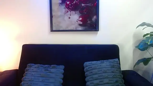 Linda banks  online show from April 10, 1:33 am