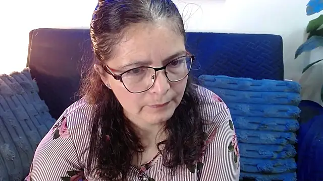 Snapshot of Linda_banks_ chatting on June 17, 1:52 am Linda banks online show from June 17, 1:52 am