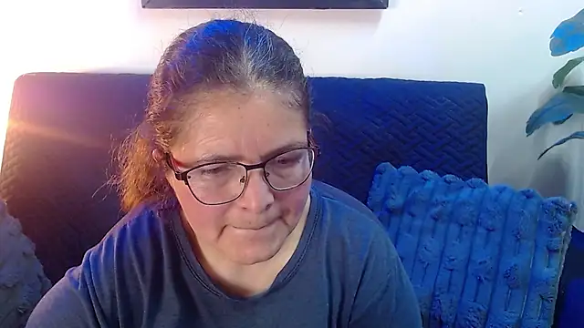 Snapshot of Linda_banks_ chatting on June 26, 1:54 am Linda banks online show from June 26, 1:54 am