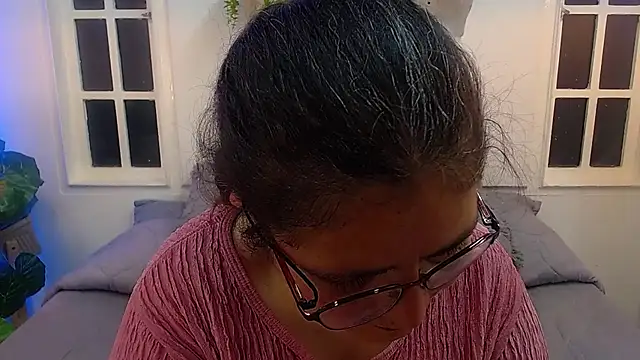Snapshot of Linda_banks_ chatting on July 1, 2:02 am Linda banks online show from July 1, 2:02 am
