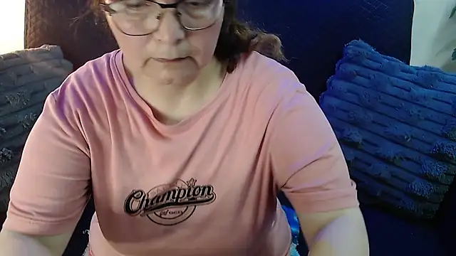 Snapshot of Linda_banks_ chatting on July 15, 6:46 pm Linda banks online show from July 15, 6:46 pm