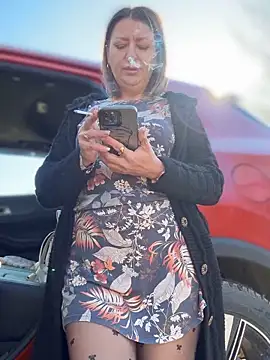 Snapshot of Milena-MilfaXXX chatting on November 17, 5:57 am Milena-MilfaXXX online show from November 17, 5:57 am