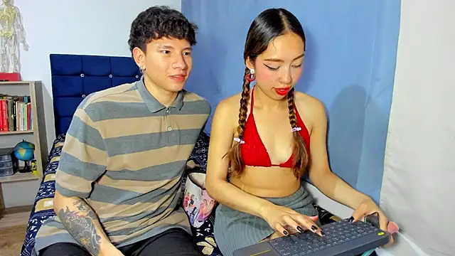 Snapshot of Tatiiana_n_Damiian chatting on November 22, 11:26 pm Tatiiana n Damiian online show from November 22, 11:26 pm