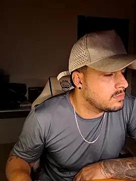 Snapshot of Mineirinhoot chatting on December 19, 3:13 am Mineirinhoot online show from December 19, 3:13 am