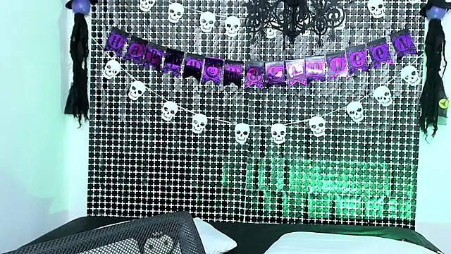 Rose 72 online show from October 15, 7:25 pm