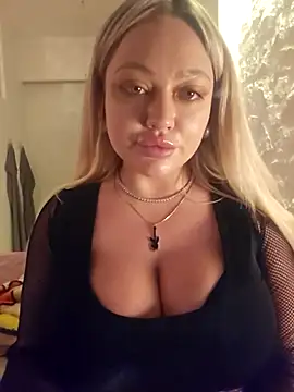 misstitmouseofficial online show from September 22, 8:44 pm