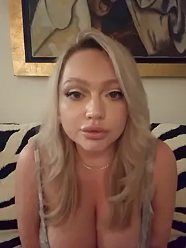 misstitmouseofficial online show from February 9, 7:07 pm