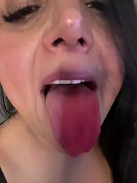 hotadhara01 online show from April 9, 2:33 am