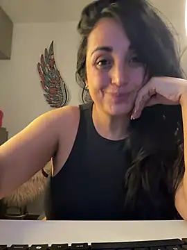 Snapshot of hotadhara01 chatting on May 29, 1:09 pm hotadhara01 online show from May 29, 1:09 pm