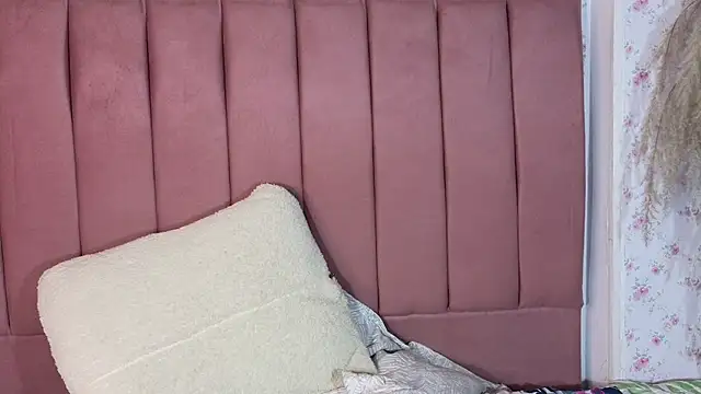 Snapshot of Hela_Collins chatting on September 28, 3:56 am Hela Collins online show from September 28, 3:56 am