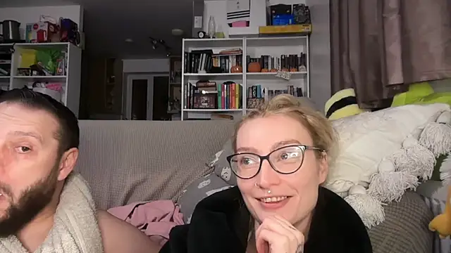 Snapshot of harleyblair chatting on May 5, 10:29 pm harleyblair online show from May 5, 10:29 pm