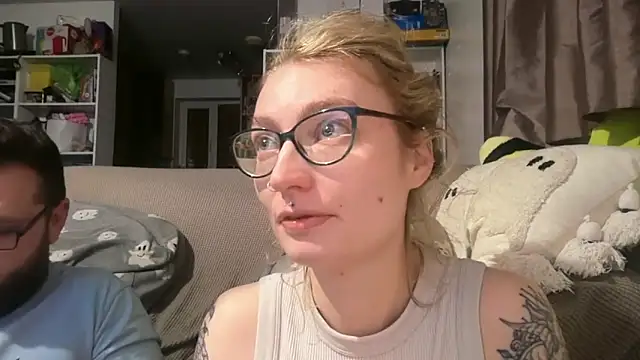 Snapshot of harleyblair chatting on May 14, 10:05 pm harleyblair online show from May 14, 10:05 pm