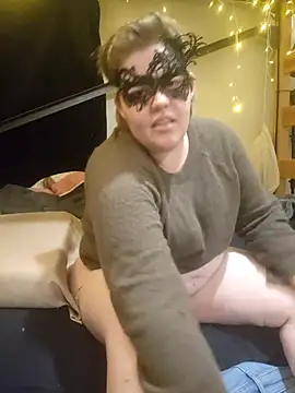 Snapshot of VeiledMuse chatting on October 27, 1:09 am VeiledMuse online show from October 27, 1:09 am