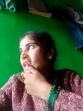 Snapshot of Sneha_sharma1 chatting on October 30, 9:33 am Sneha sharma1 online show from October 30, 9:33 am