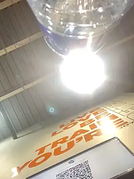 Snapshot of _ManuVeelez chatting on September 12, 12:11 am ManuVeelez online show from September 12, 12:11 am