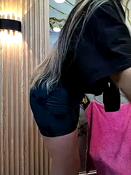 Snapshot of _ManuVeelez chatting on October 15, 4:01 am ManuVeelez online show from October 15, 4:01 am