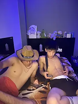 Kailertwink online show from February 16, 4:30 am