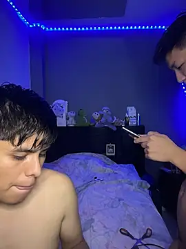Kailertwink online show from March 22, 3:54 am
