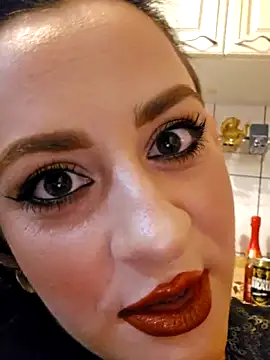 ShineBright88 online show from April 26, 8:28 pm