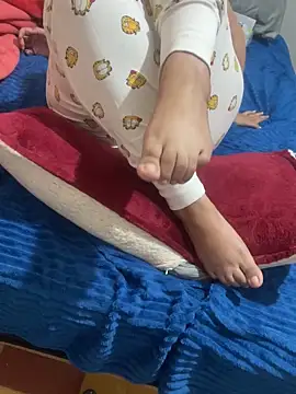 Snapshot of Theperfectbody chatting on September 18, 6:04 am Theperfectbody online show from September 18, 6:04 am