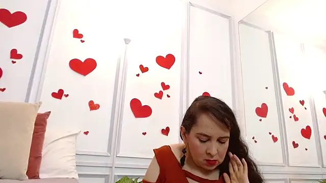 Snapshot of MiiaLane chatting on February 19, 12:56 pm MiiaLane online show from February 19, 12:56 pm