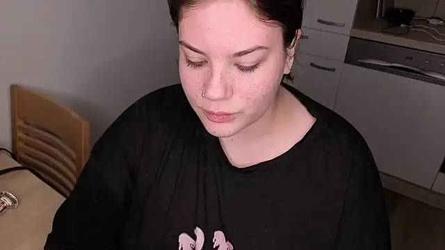 MaeNoir online show from November 7, 9:59 pm