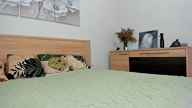 Snapshot of extra_wet_dry chatting on February 27, 3:50 am extra wet dry online show from February 27, 3:50 am