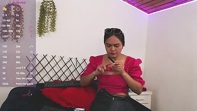 shiara blake online show from October 18, 3:02 pm