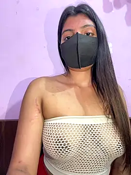 Snapshot of _01ruhi chatting on October 28, 6:32 pm 01ruhi online show from October 28, 6:32 pm