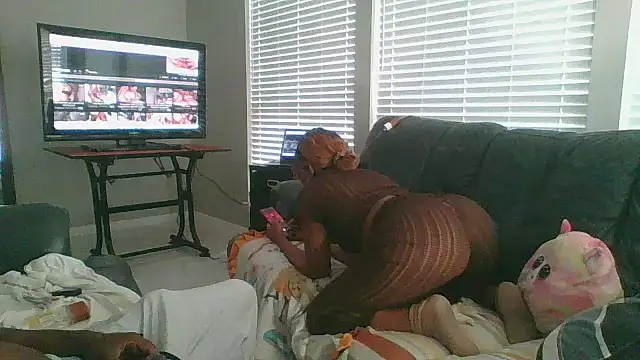 JazziEezyLdy online show from April 24, 7:27 pm