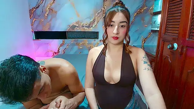 Snapshot of melinaandmateo chatting on October 3, 1:13 am melinaandmateo online show from October 3, 1:13 am