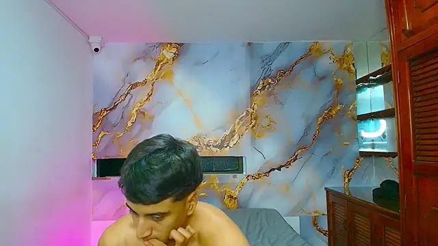 Snapshot of melinaandmateo chatting on October 12, 11:48 pm melinaandmateo online show from October 12, 11:48 pm