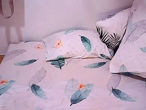 Snapshot of Sweetyummybabygirl chatting on June 25, 5:12 am Sweetyummybabygirl online show from June 25, 5:12 am