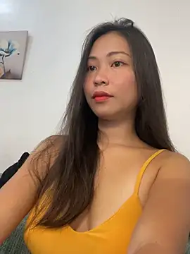 EmmaSean online show from May 18, 2:18 am