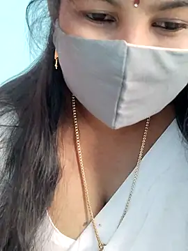 Snapshot of yelmaji91 chatting on September 19, 5:09 am yelmaji91 online show from September 19, 5:09 am