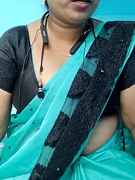 Snapshot of yelmaji91 chatting on October 21, 5:08 am yelmaji91 online show from October 21, 5:08 am